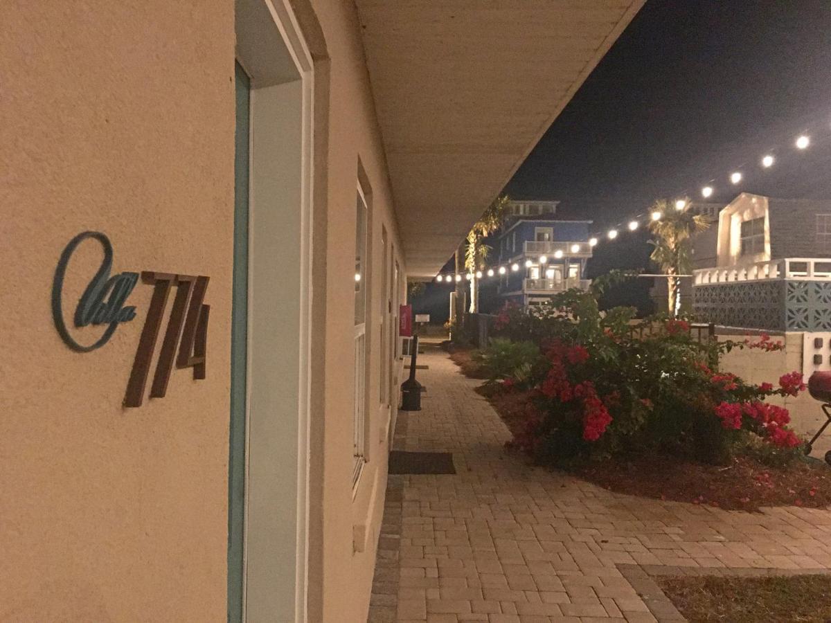 The Catalina Motel *